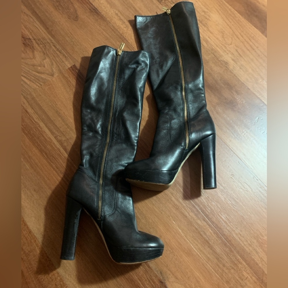 Michael Kors platform leather heels. Size 5.5